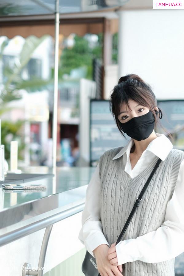佘贝拉  [XiuRen]高清写真图 2023.01.17 No.6145 佘贝拉Bella 南京旅拍第9张图片